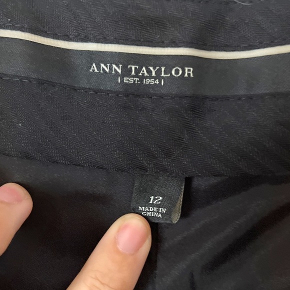 Ann Taylor Straight Leg Black Dress‎ Pants Lined 12 - Picture 2 of 5